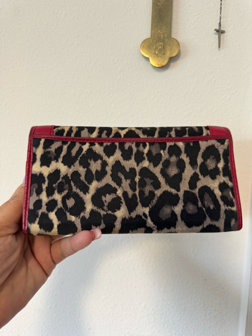 Coach Park Ocelot Print w/Red
Trim Bi-Fold Wallet with Turn Lock Closure - Picture 8 of 13